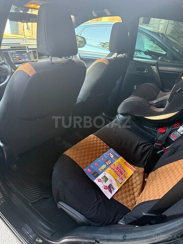 Toyota RAV4-6