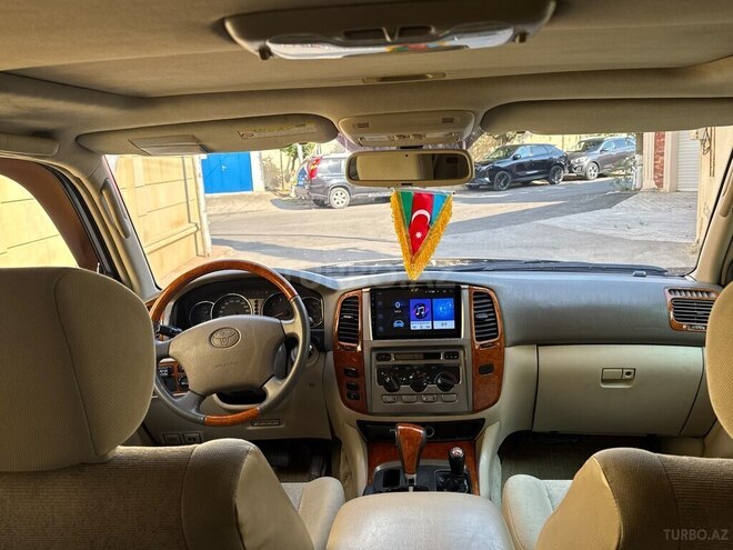 Toyota Land Cruiser-7