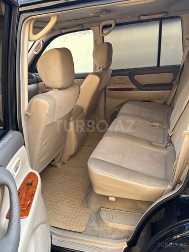 Toyota Land Cruiser-8