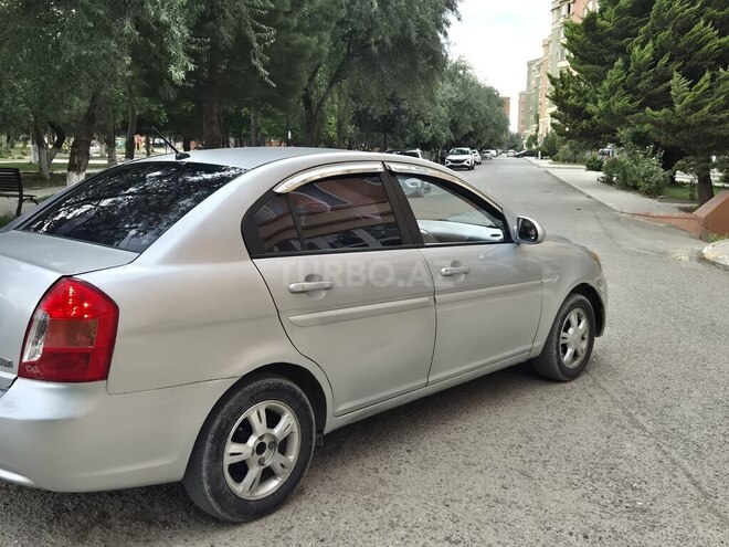Hyundai Accent-3