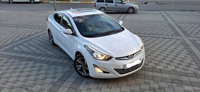 Hyundai Elantra-13