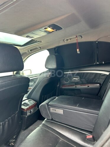 BMW 735-7