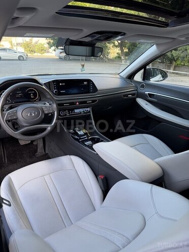 Hyundai Sonata-14