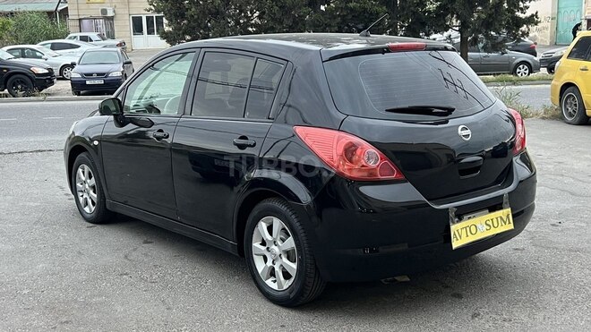 Nissan Tiida-7