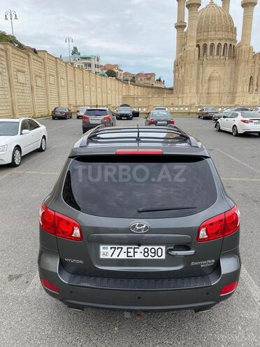 Hyundai Santa Fe-13