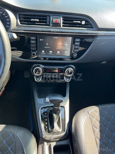 Kia Rio X-Line-9