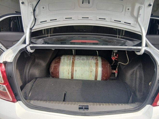 Chevrolet Cobalt-11