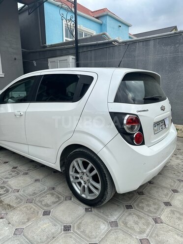 Chevrolet Aveo-5