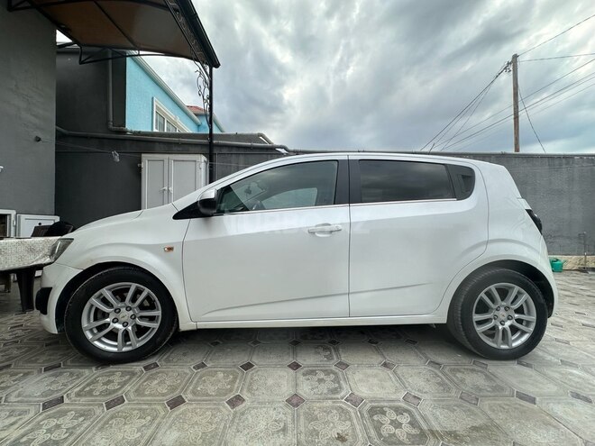 Chevrolet Aveo-6