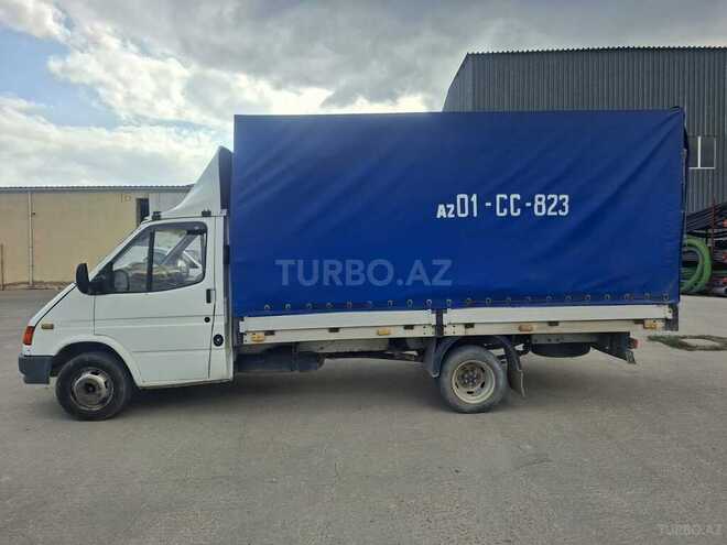 Ford Transit-3