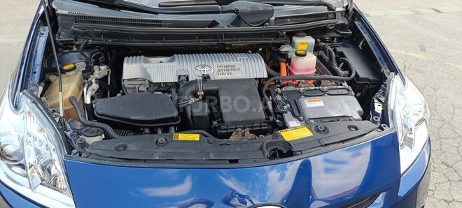 Toyota Prius-18