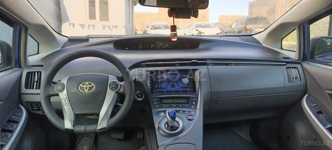 Toyota Prius-9