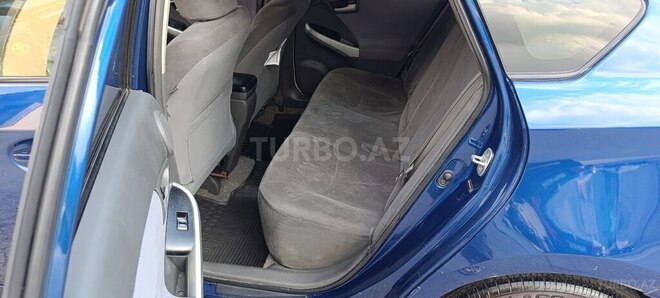 Toyota Prius-11