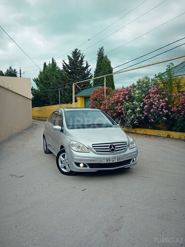 Mercedes B 170-10