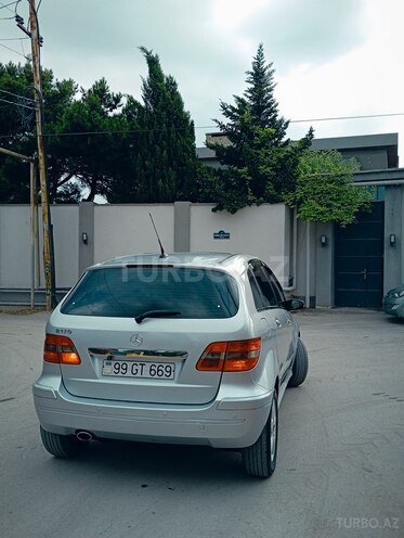 Mercedes B 170-9