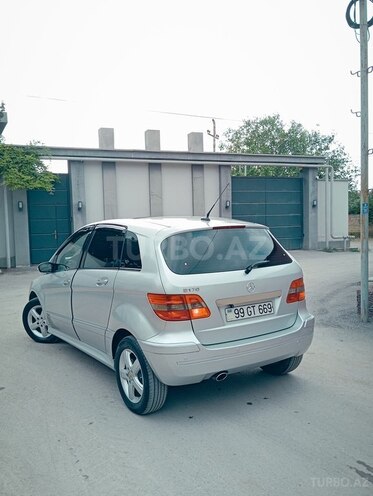 Mercedes B 170-8