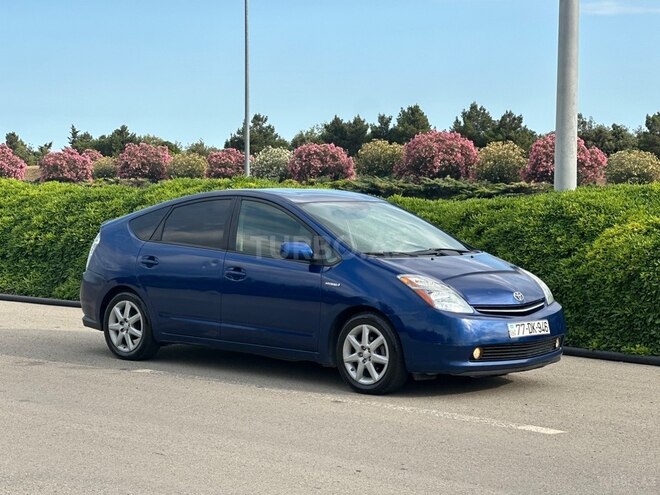 Toyota Prius-5