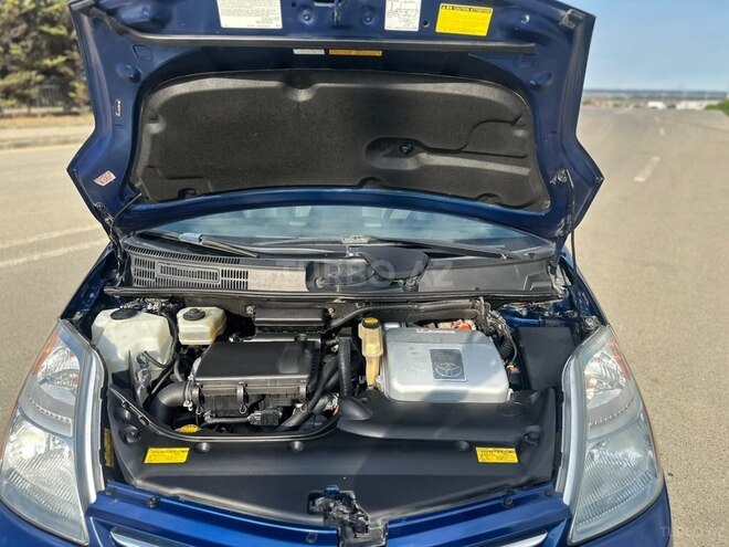 Toyota Prius-13