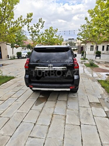 Toyota Land Cruiser Prado-6