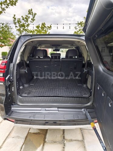Toyota Land Cruiser Prado-12