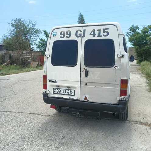Ford Transit-2