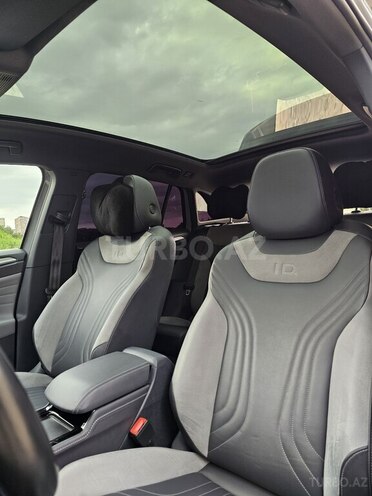 Volkswagen ID.4 Crozz-8