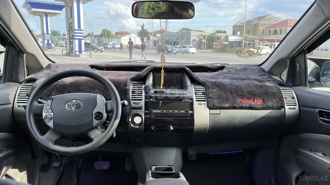 Toyota Prius-3