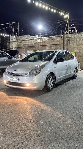Toyota Prius-11