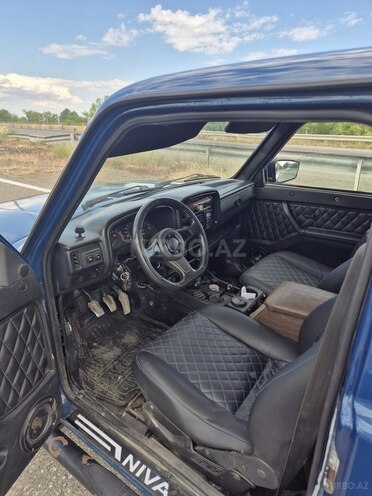 LADA (VAZ) Niva-6