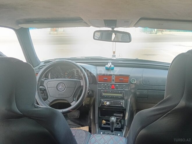 Mercedes C 180-7