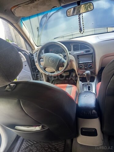 Hyundai Elantra-12