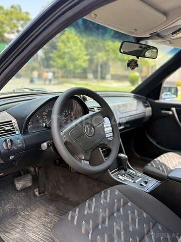 Mercedes C 220-10