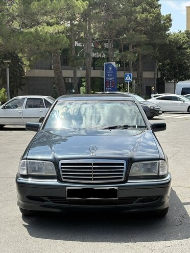 Mercedes C 220-1