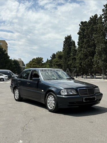 Mercedes C 220-2