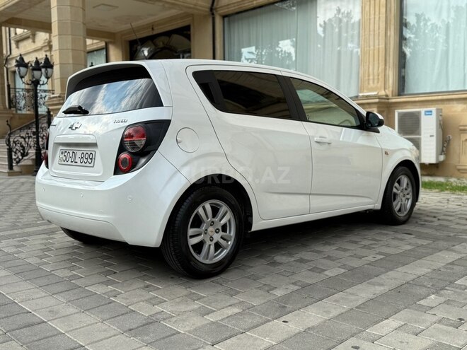 Chevrolet Aveo-16