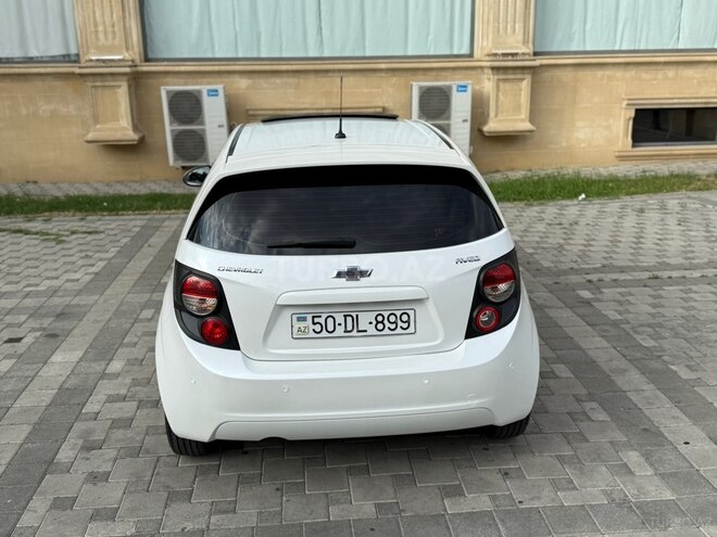 Chevrolet Aveo-10