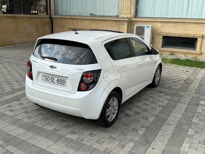 Chevrolet Aveo-12