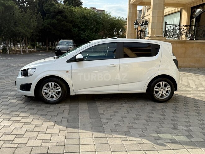 Chevrolet Aveo-7
