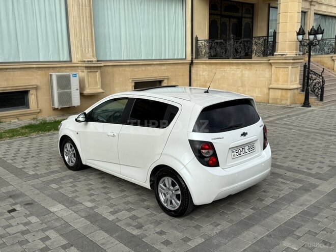 Chevrolet Aveo-14