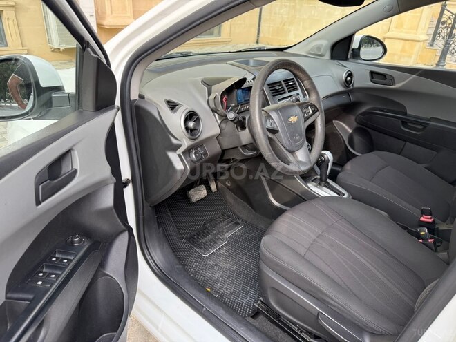 Chevrolet Aveo-19