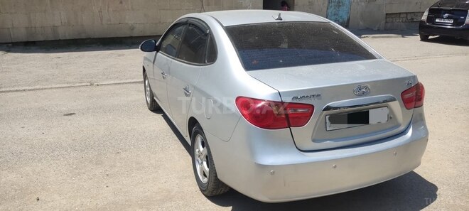 Hyundai Avante-9