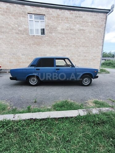LADA (VAZ) 2107-17