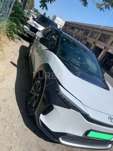 Toyota bZ4X-4