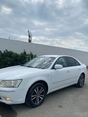 Hyundai Sonata-4