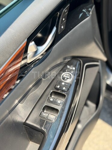 Kia K7-16