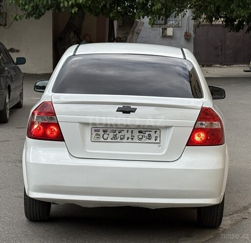 Chevrolet Aveo-3