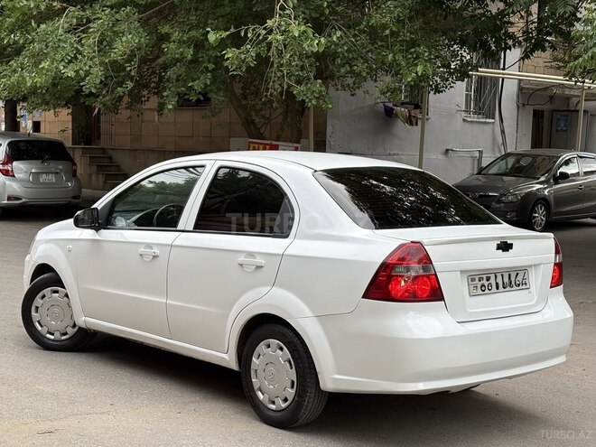 Chevrolet Aveo-7
