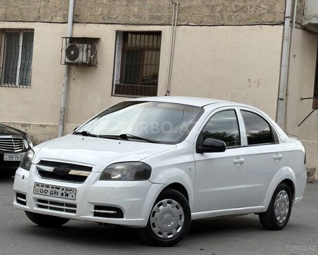 Chevrolet Aveo-8