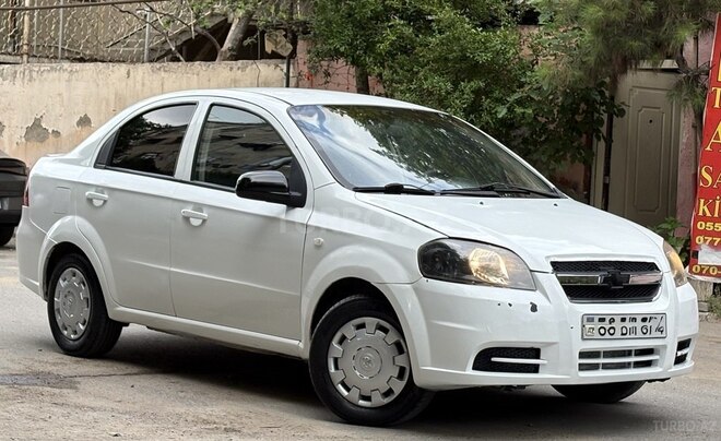 Chevrolet Aveo-10