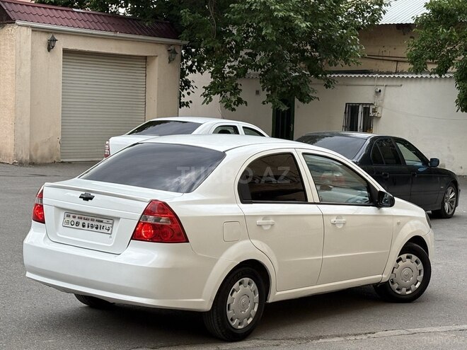 Chevrolet Aveo-4